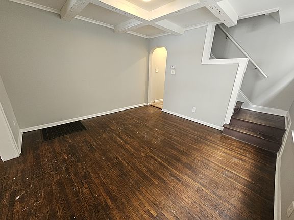 4th image of 614 S Ogden Ave