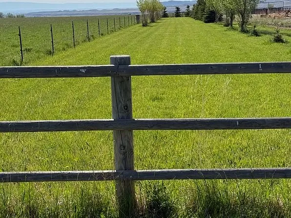 1928 Ln 13 1/2, Powell, WY 82435
