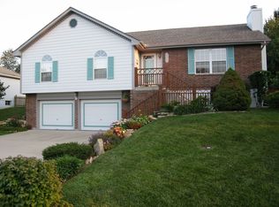 1208 SW Trail Ridge Dr, Blue Springs, MO 64015