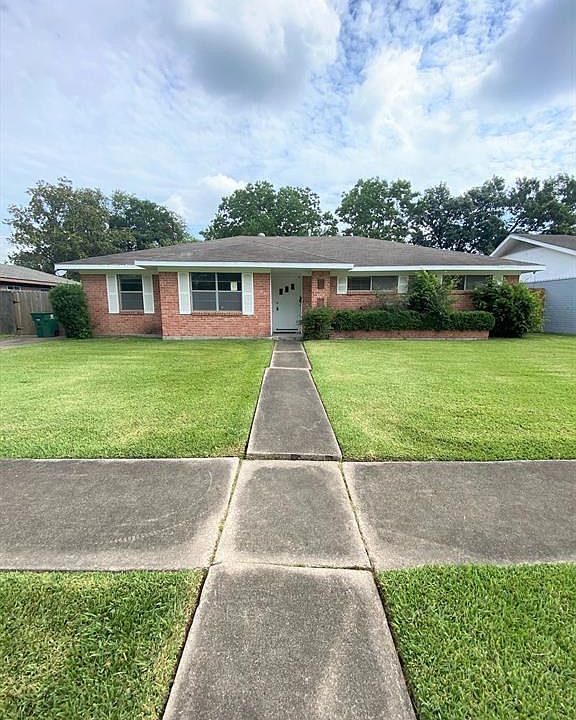 1st image of 5458 Loch Lomond Dr