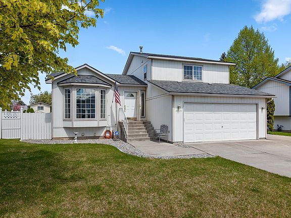2nd image of 4015 E Ermina Ave