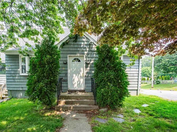 181 Maple Ave, Middletown, RI 02842