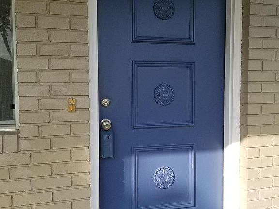 4th image of 194 Harrington Dr N