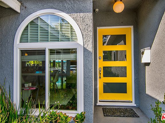 4th image of 12747 Kling St