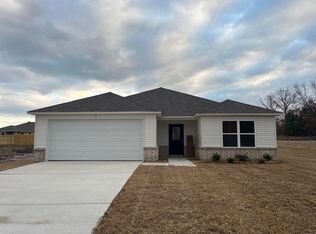 2 Curly Leaf Ln, Conway, AR 72032