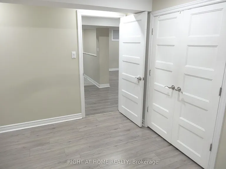 39 Devondale St #LOWER LEVEL — Photo 16