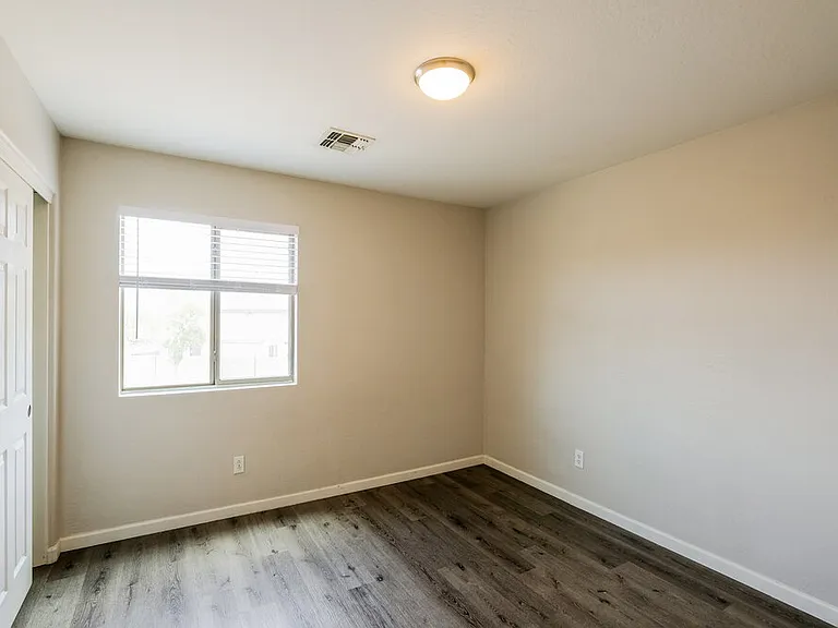 3202 S Justin Dr — Photo 12