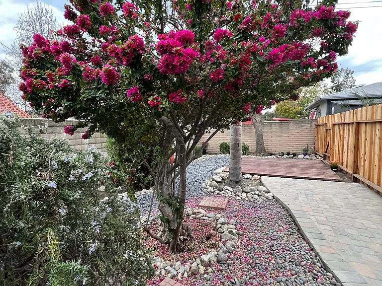 Oakdale Dr — Photo 19