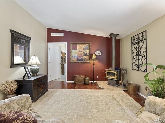 3rd image of 31180 Laughing Dog Ave NE
