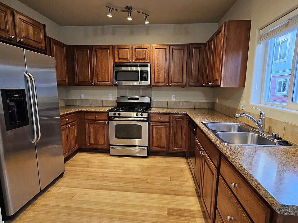 1st image of 8097 165th Ln NE