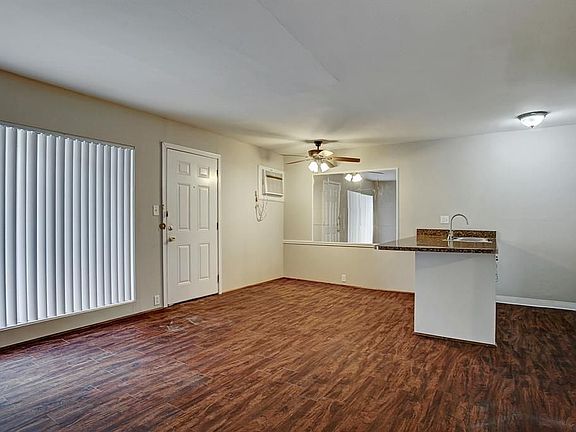 2nd image of 508 Branard St Unit 13