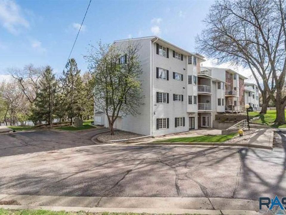 1st image of 1108 W 57th St
