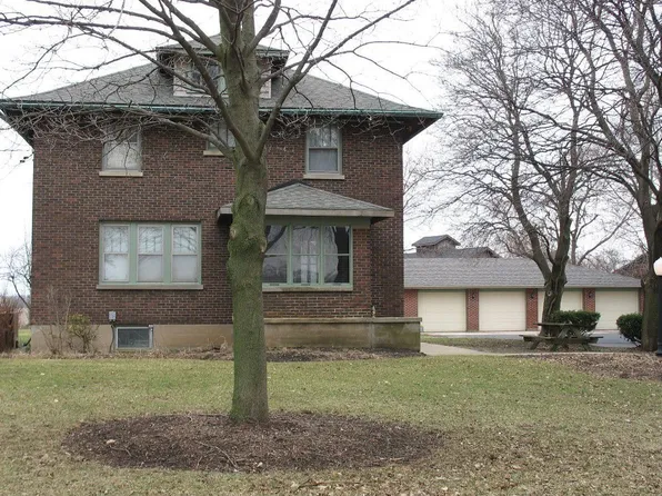 41W987 Silver Glen Rd, St Charles, IL 60175