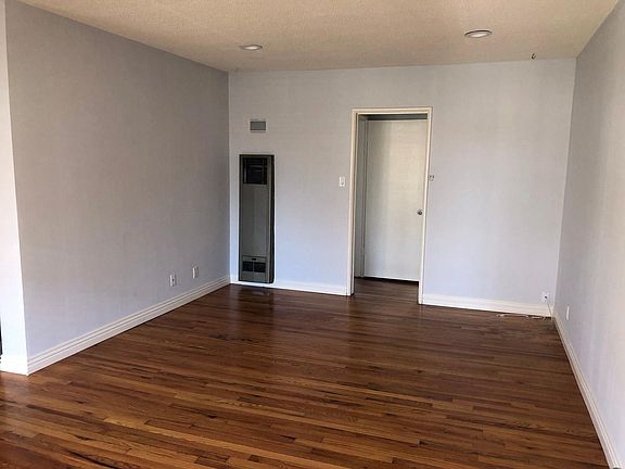 5th image of 67 S Roosevelt Ave APT 5
