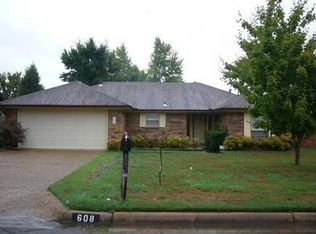 608 North St, Barling, AR 72923