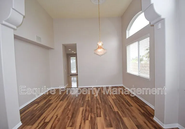 2895 Diamond Dr — Photo 7