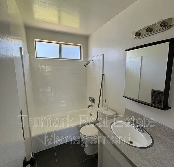 4350 Prospect Ave #6 — Photo 3