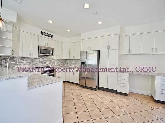 5th image of 14 Pizarro Ave