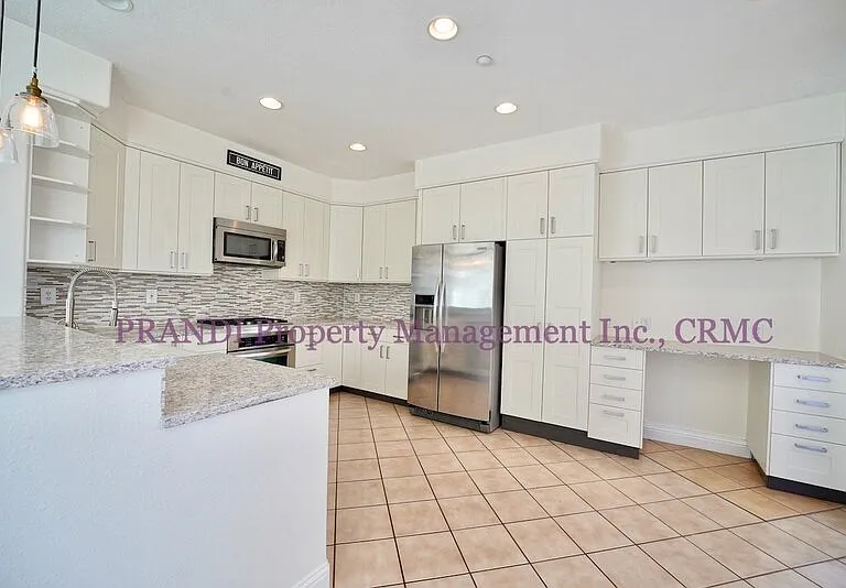 14 Pizarro Ave — Photo 5