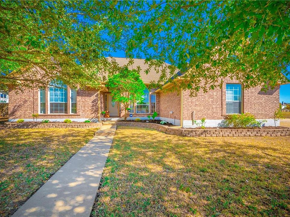 1st image of 20803 Apache Plum Ln