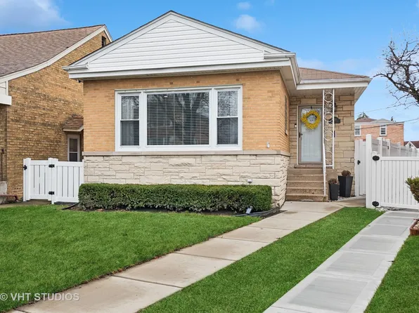 6220 W Huntington St, Chicago, IL 60646