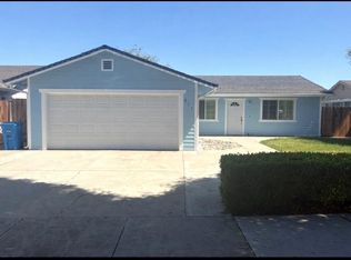211 Carnoble Dr, Hollister, CA