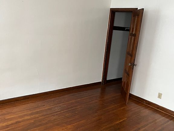 5th image of 213-219 W King Ave #2