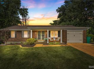 21 Sun Aire Dr, Arnold, MO 63010