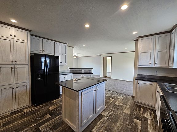 4th image of 9900 Townsquare Blvd #410