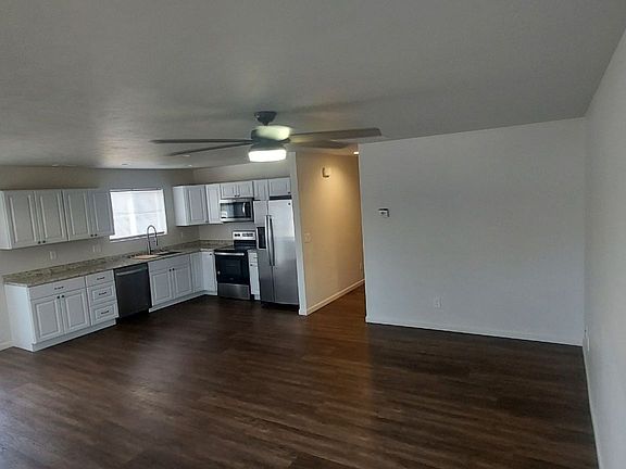 4th image of 14418-14420 E Heroy Ave