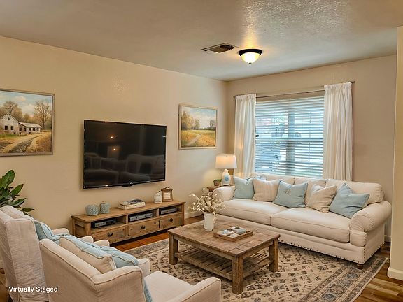 3rd image of 7115 Sun Valley Dr