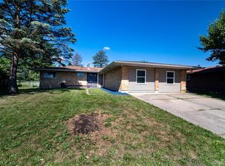 1385 Mapleridge Dr, Fairborn, OH 45324