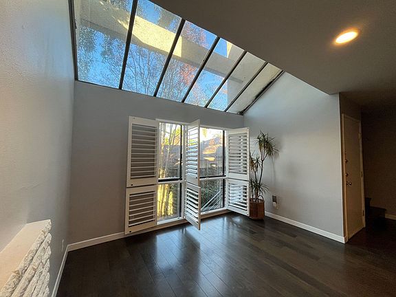 3rd image of 5456 Hermitage Ave APT 1