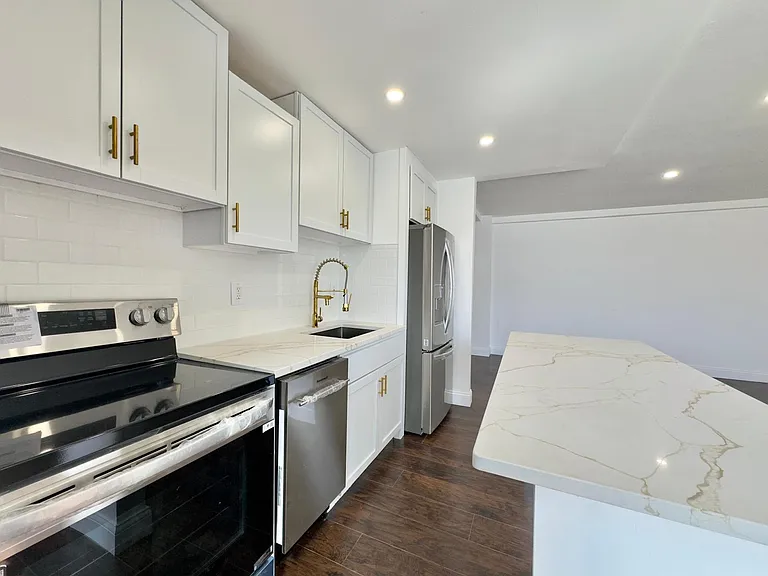 11720 Edgewater Dr #216 — Photo 13