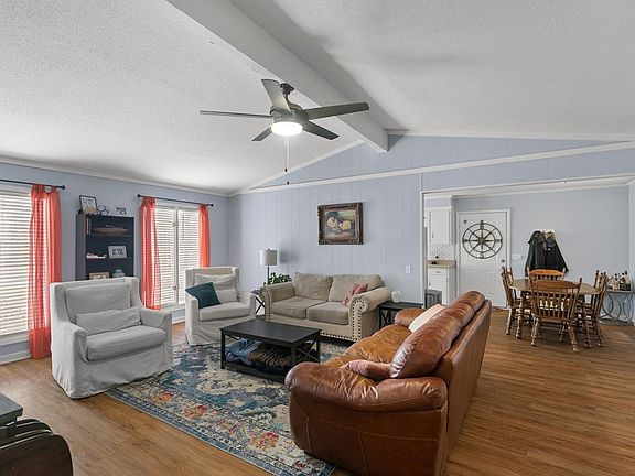 5th image of 2122 Cecily St