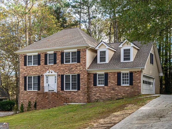 1984 Skyland Glen Dr, Snellville, GA 30078