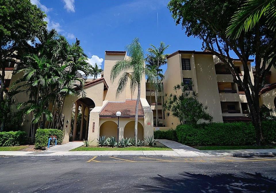 1st image of 9255 SW 125th Ave APT 301