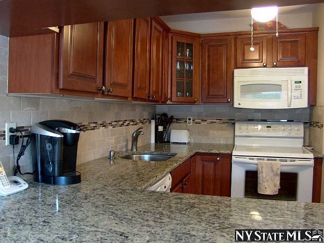 1st image of 590 Haig St APT 107