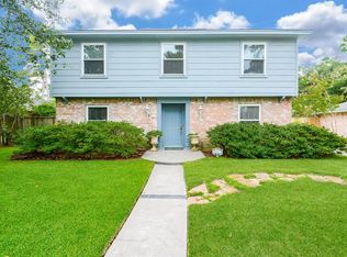 8207 Renmark Ln, Houston, TX 77070