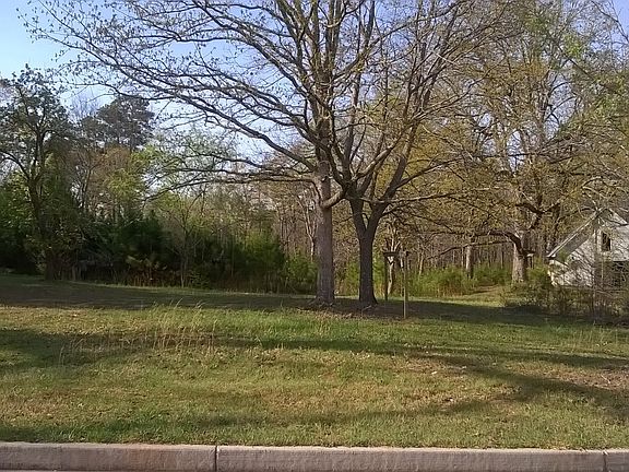5th image of 4152 Chickasaw Trl