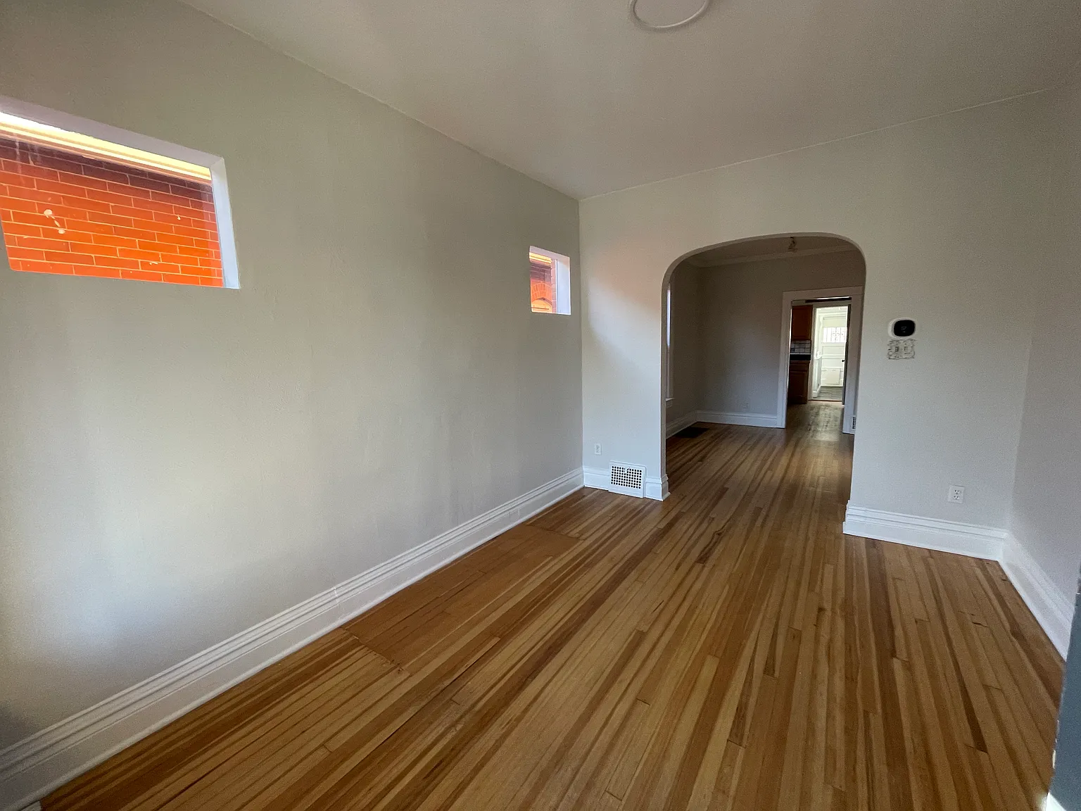 1 bed, 1000 sqft, $2,490 — Photo 2
