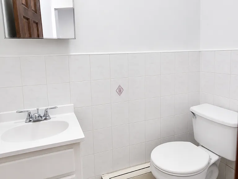 136 Jefferson Ave #4 — Photo 6