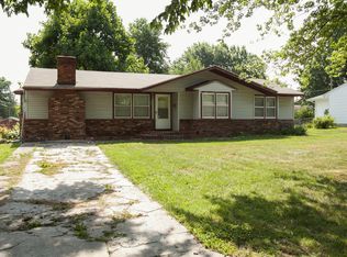 202 S Forest Ln, Republic, MO 65738