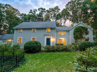 884 Smith Ridge Rd, New Canaan, CT 06840