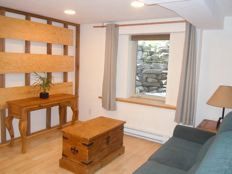 300B Locals Ln — Photo 14