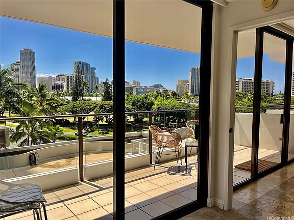 3rd image of 1860 Ala Moana Blvd APT 501