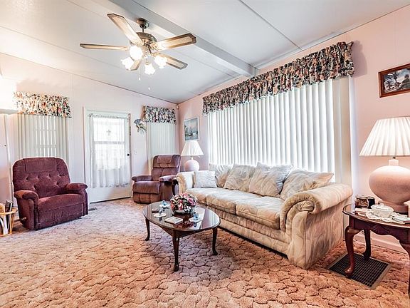 4th image of 13926 Litewood Dr