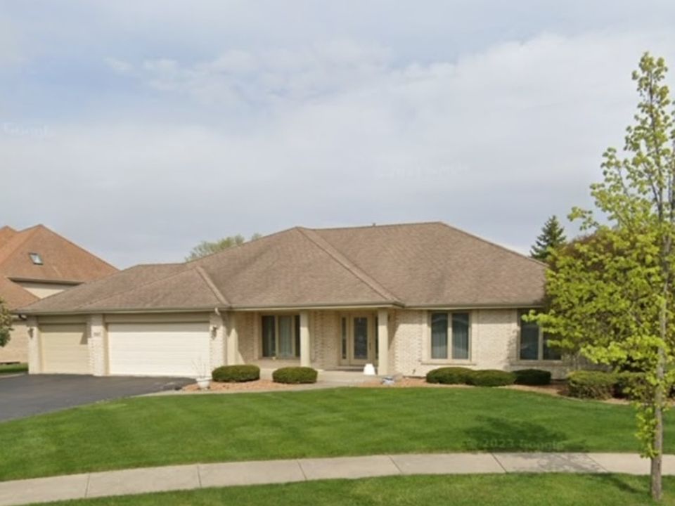 1st image of 15617 Lakeside Dr