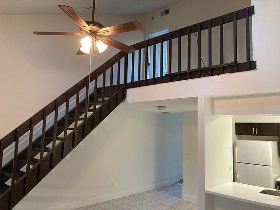 2nd image of 2718 Hunt Club Ln