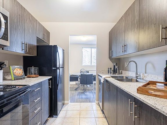4th image of 880 Kipps Ln #1S-10S-106